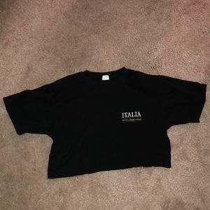 cropped black t-shirt